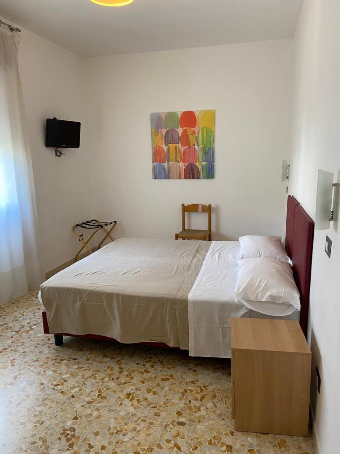 Villa Alma Fiumicino Buitenkant foto