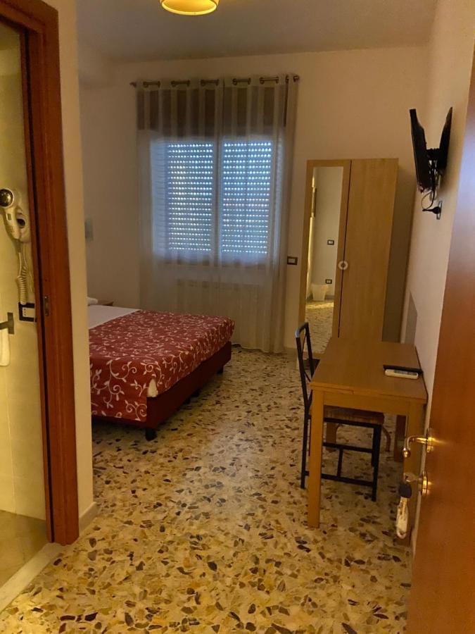 Villa Alma Fiumicino Buitenkant foto